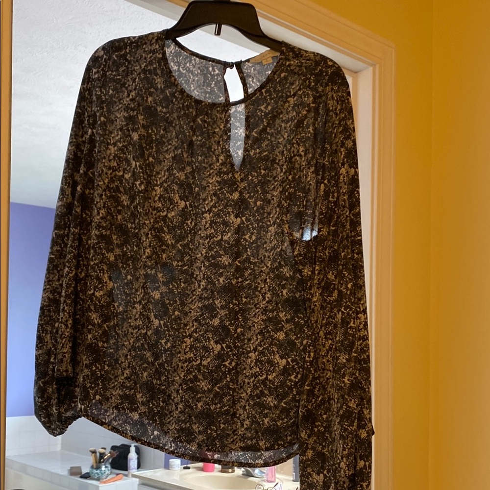 Elegant Black and White Women's Top